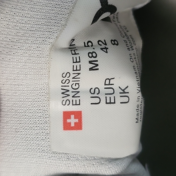 On Cloud sneakers - Picture 2 of 8